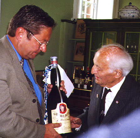 13j.jpg (59356 bytes) - Jette van Deurs