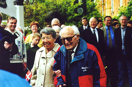 17n.jpg (53654 bytes) - Nicolai Caiezza